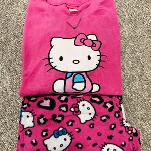 Hello Kitty Pajama Set 💕